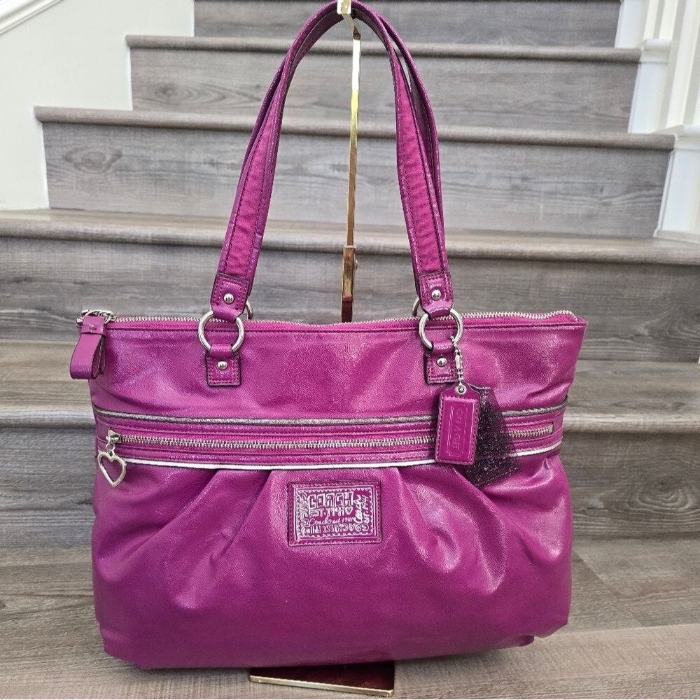 Coach Daisy pink  liquid gloss XL shoulder bag. like new